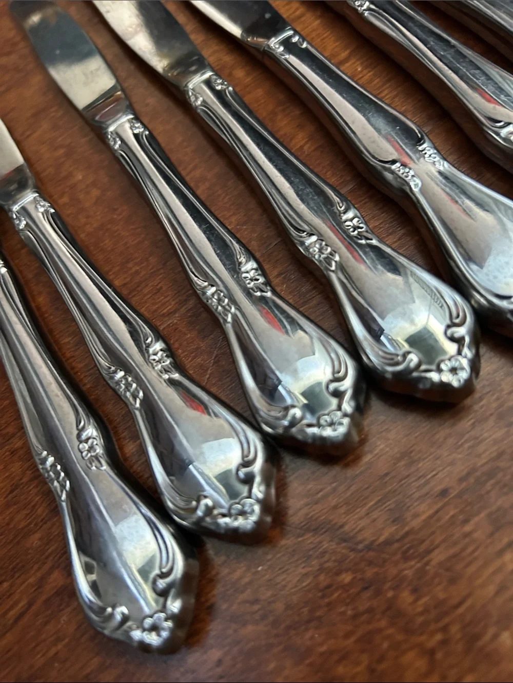 Vintage Oneida Craft Chateaux Deluxe Stainless Steel Flatware Set - 27 Pieces